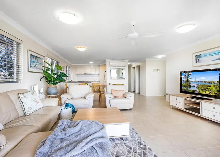 Salty Kisses @ Riverdance - 3 Bedroom Apartment